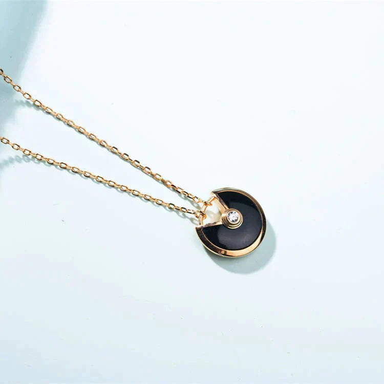 ¡®Aura Jewels¡¯AMULETTE GOLD CARNELIAN ONYX NECKLACE