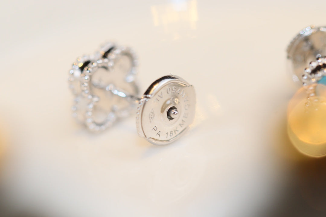 ¡®Aura Jewels¡¯CLOVER MINI TURQUOISE SILVER STUD EARRINGS
