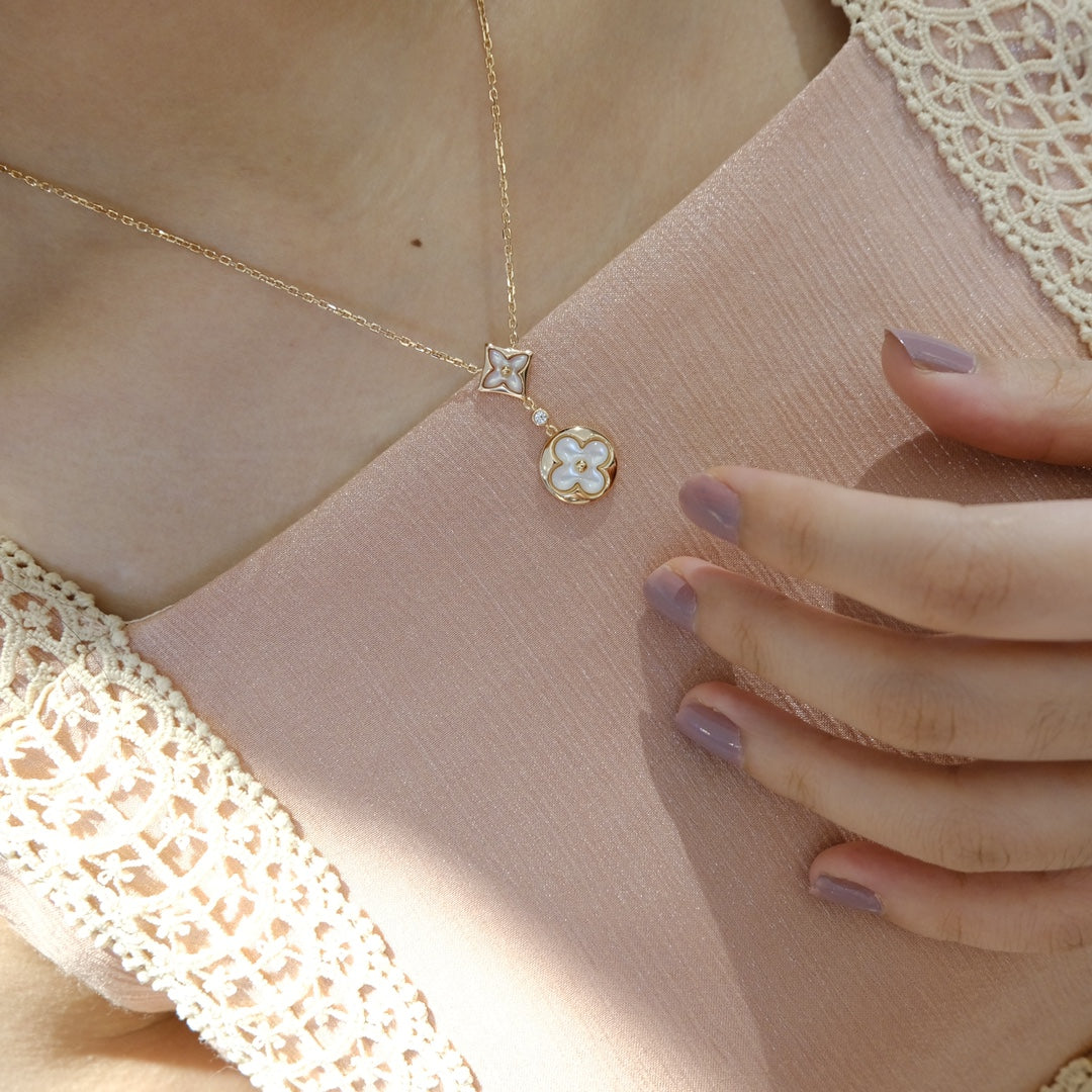 ¡®Aura Jewels¡¯STAR AND SUN WHITE MOP 2 MOTIF PINK GOLD NECKLACE