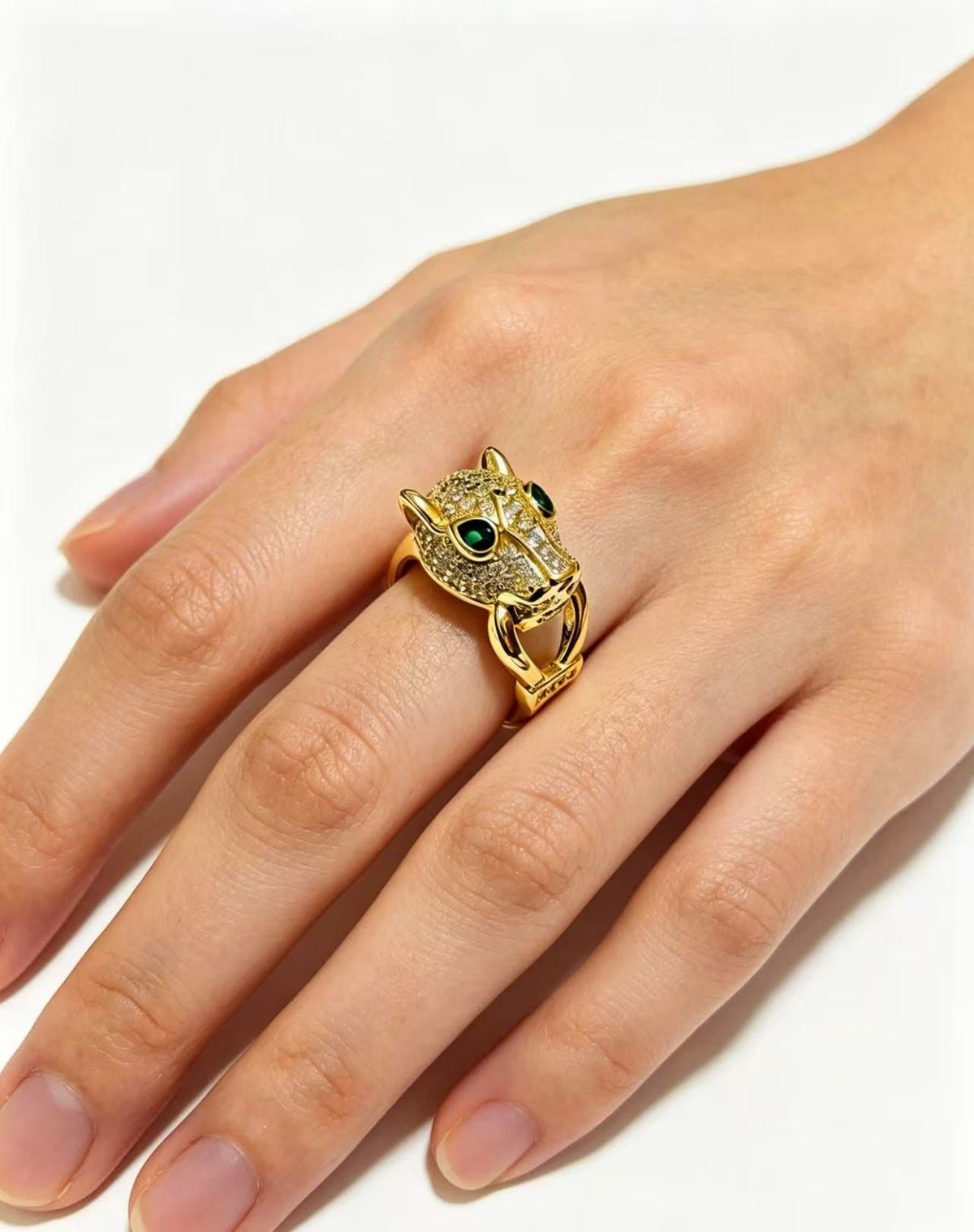 ¡®AuraJewelry¡¯ Single Panther‑Head Full‑Pavé Diamond Ring