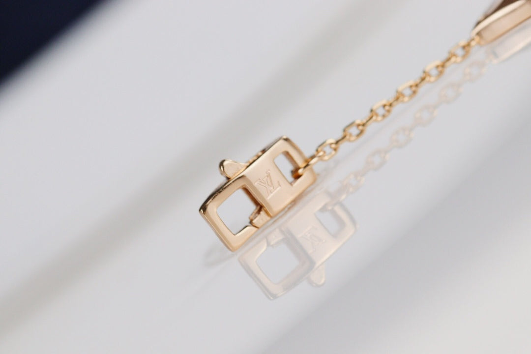 ¡®Aura Jewels¡¯LEAF CLOVER BRACELET