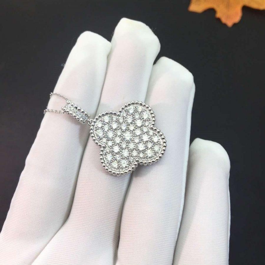 ¡®Aura Jewels¡¯CLOVER 25MM SILVER FULL DIAMOND BIG CLOVER NECKLACE