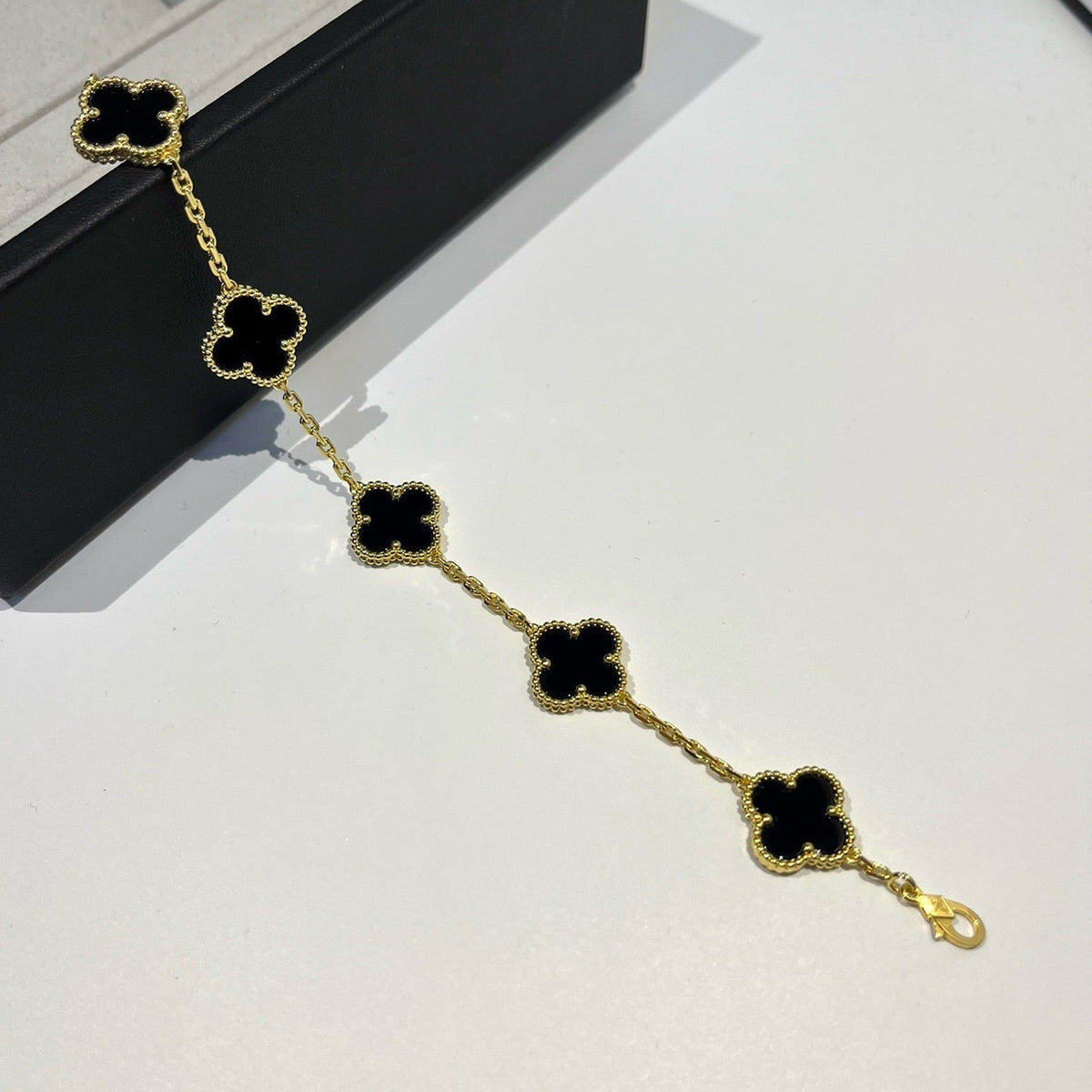 [Aura Jewels]New CLOVER 5 MOTIF ONYXS BRACELET COLLECTION