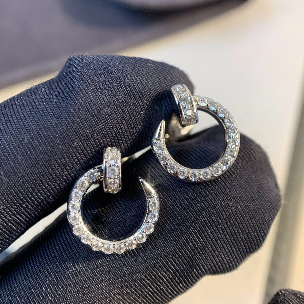 ¡®Aura Jewels¡¯JUSTE EARRINGS SILVER DIAMONDS
