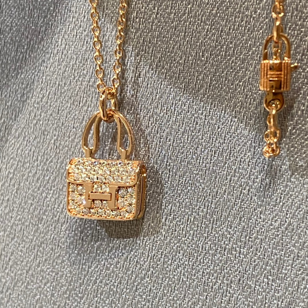 ¡®Aura Jewels¡¯CONSTANCE PEDANT DIAMOND NECKLACE
