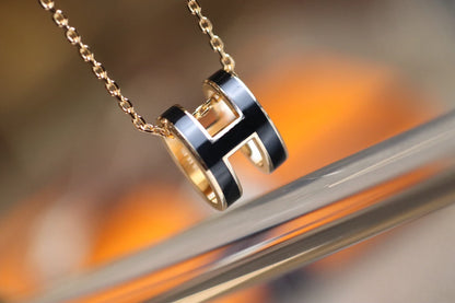 ¡®Aura Jewels¡¯POP H PEDANT PINK GOLD
