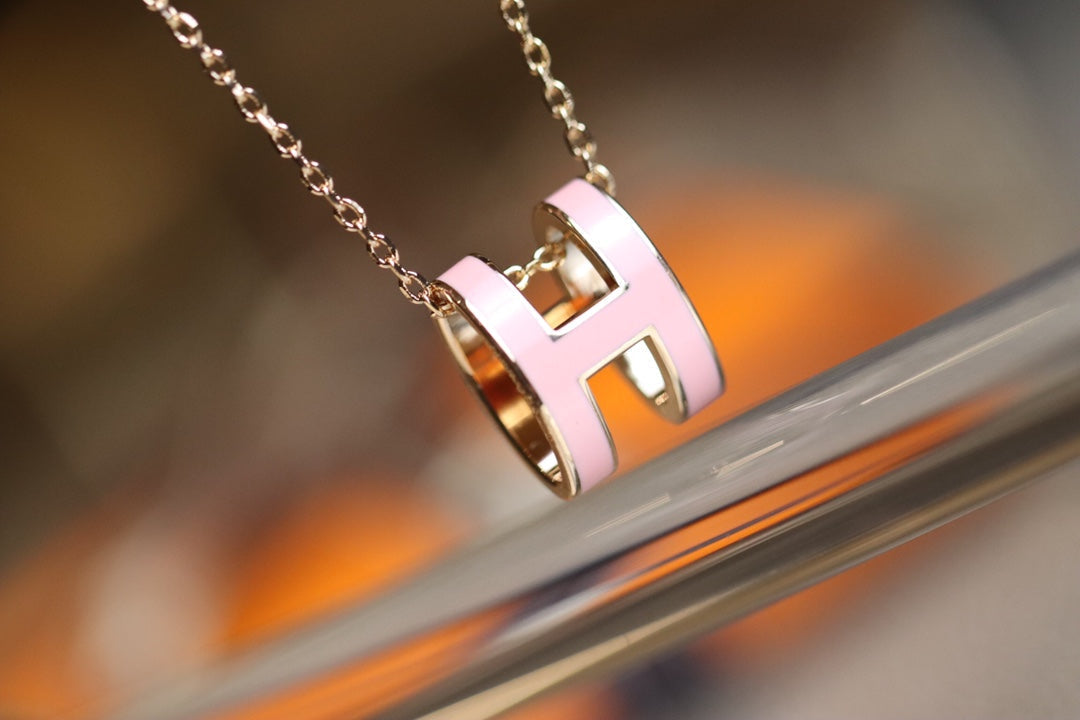 ¡®Aura Jewels¡¯POP H PEDANT PINK GOLD