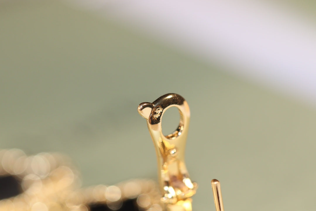 ¡®Aura Jewels¡¯CLOVER EARRINGS GOLD ONYX MOP 3 MOTIF