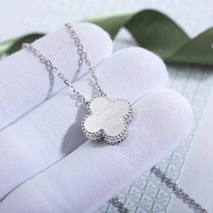 ¡®Aura Jewels¡¯CLOVER  15MM DIAMOND LASER NECKLACE SILVER