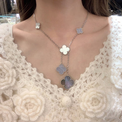 ¡®Aura Jewels¡¯CLOVER MOP CHALCEDONY NECKLACE SILVER 6 MOTIF