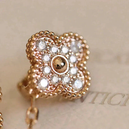 ¡®Aura Jewels¡¯CLOVER MEDIUM 1 MOTIFS FUll DIAMOND EARRINGS