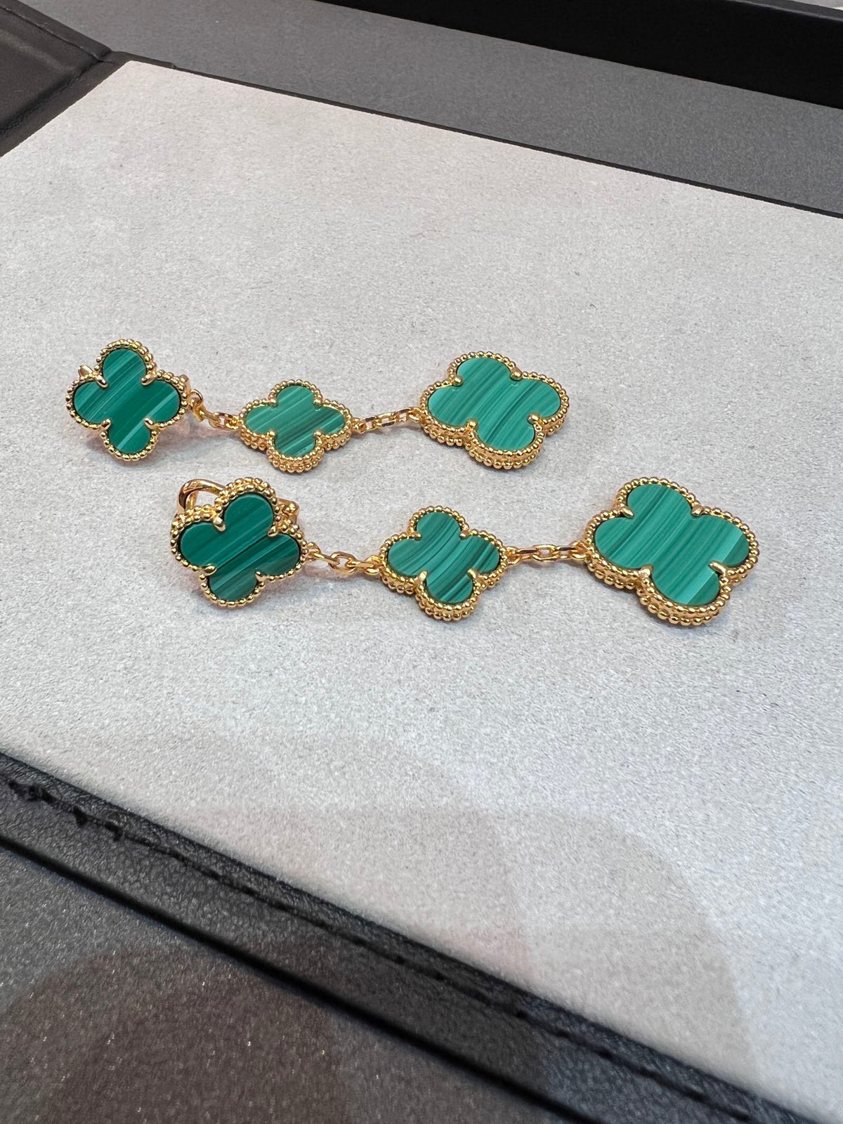 ¡®Aura Jewels¡¯CLOVER MALACHITE 3 MOTIFS GOLD