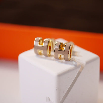 ¡®Aura Jewels¡¯MINI POP H GOLD EARRINGS GREY