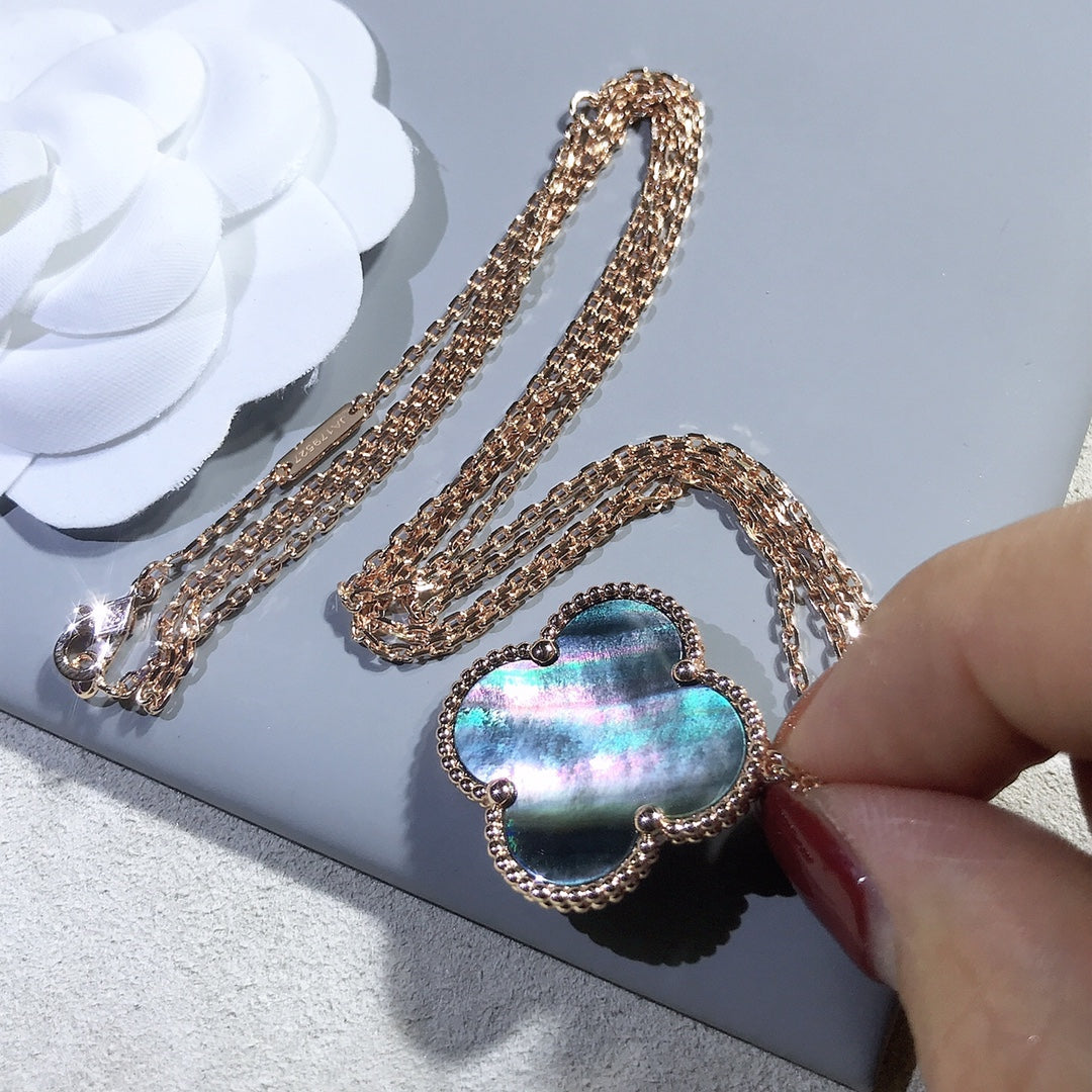 ¡®Aura Jewels¡¯CLOVER 25MM GOLD DARK MOP BIG CLOVER NECKLACE