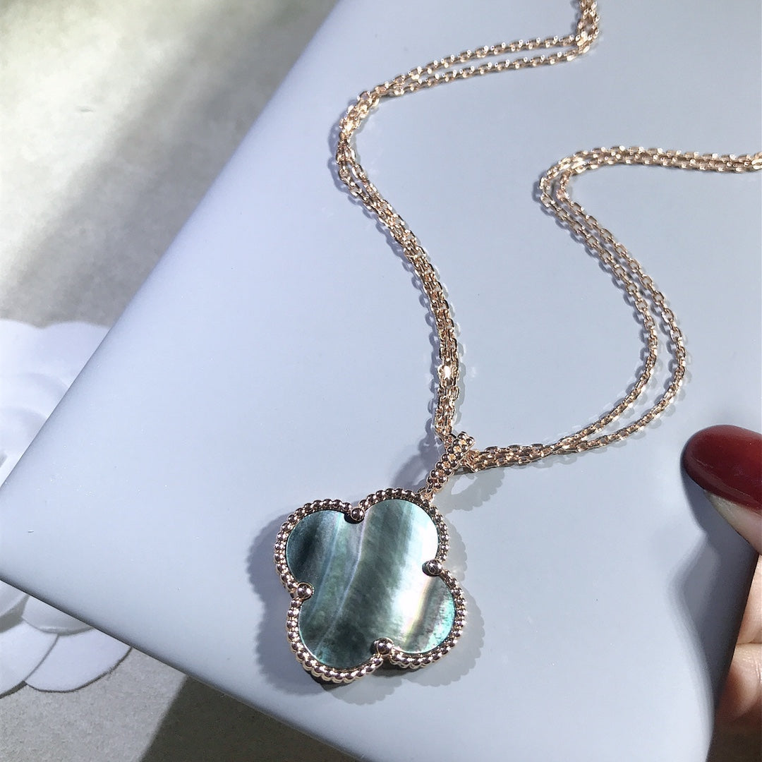 ¡®Aura Jewels¡¯CLOVER 25MM GOLD DARK MOP BIG CLOVER NECKLACE