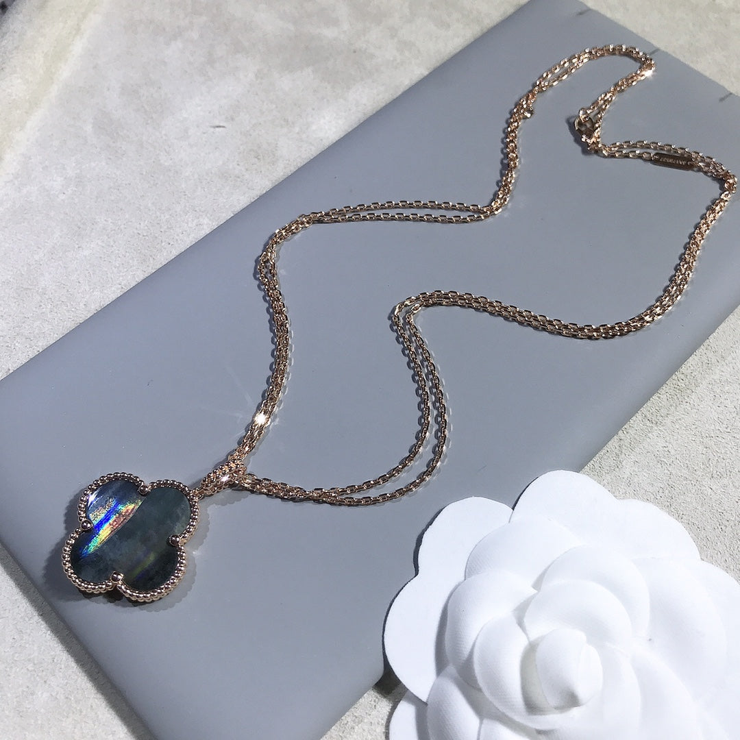 ¡®Aura Jewels¡¯CLOVER 25MM GOLD DARK MOP BIG CLOVER NECKLACE