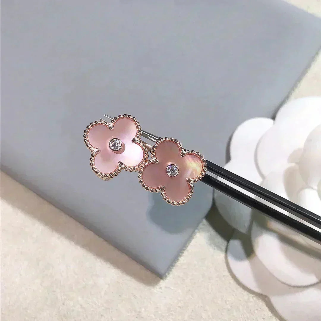 ¡®Aura Jewels¡¯CLOVER MEDIUM 1 MOTIFS  PINK MOP DIAMOND EARRINGS