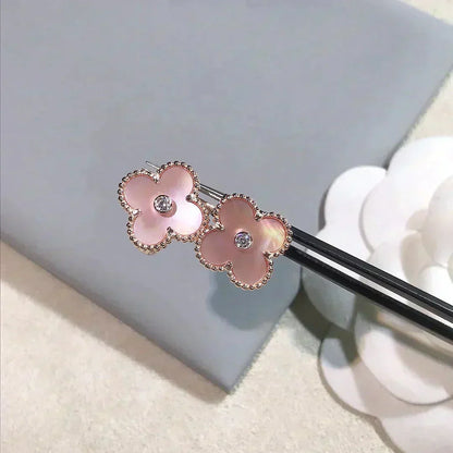 ¡®Aura Jewels¡¯CLOVER MEDIUM 1 MOTIFS  PINK MOP DIAMOND EARRINGS