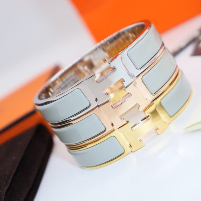 ¡®Aura Jewels¡¯H LIGHT BLUE BRACELET