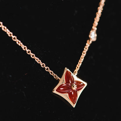 ¡®Aura Jewels¡¯STAR NECKLACE PINK GOLD 1 DIAMOND