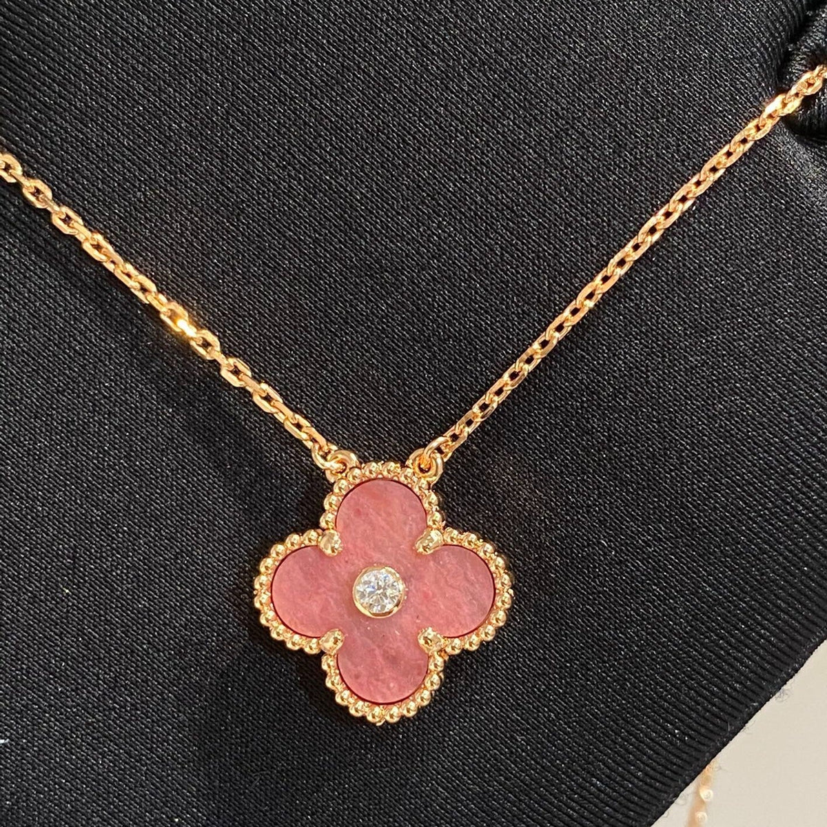 ¡®Aura Jewels¡¯CLOVER 15MM DIAMOND RHODONITE NECKLACE