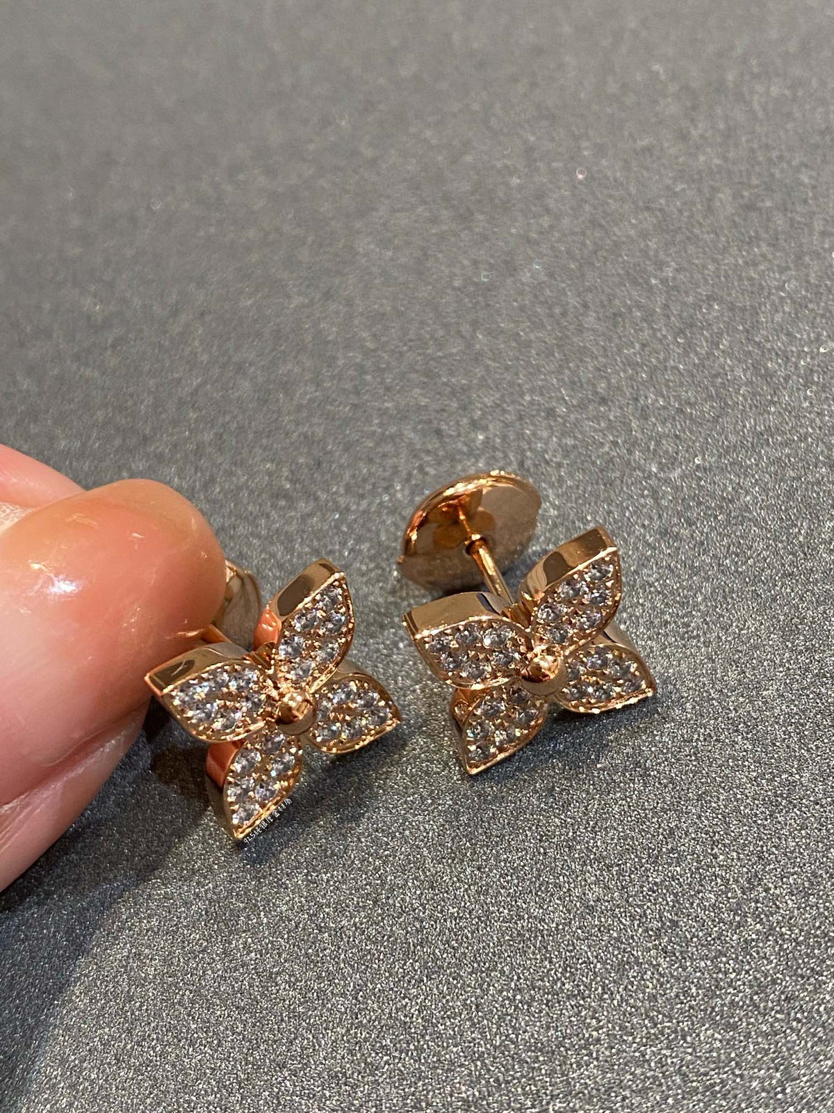 ¡®Aura Jewels¡¯STAR DIAMOND EARRINGS