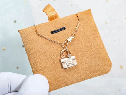 ¡®Aura Jewels¡¯AMULETTE PEDANT ROSE GOLD NECKLACE
