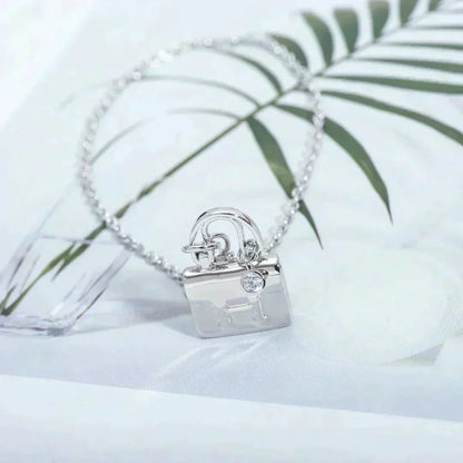 ¡®Aura Jewels¡¯AMULETTE PEDANT SILVER NECKLACE