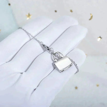 ¡®Aura Jewels¡¯AMULETTE PEDANT SILVER NECKLACE