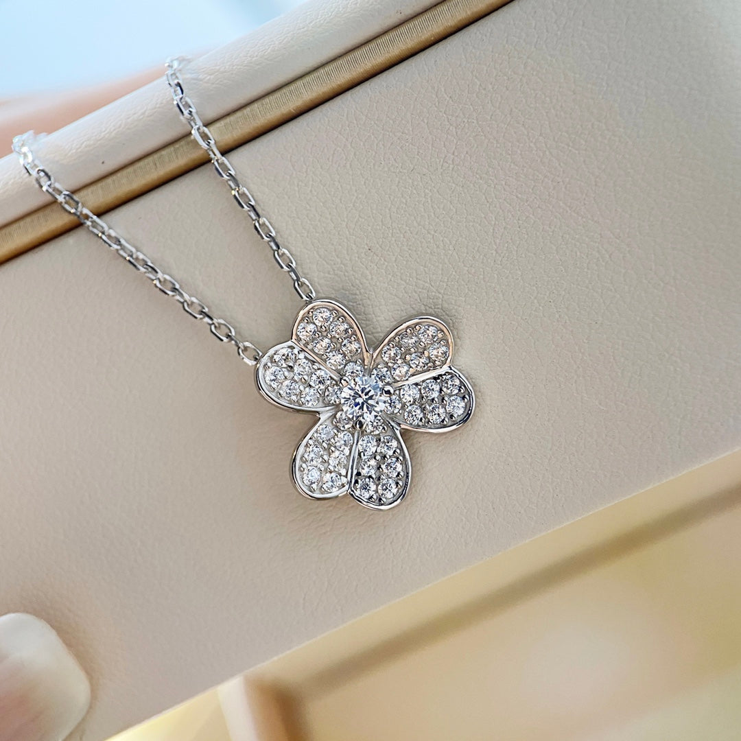 ¡®Aura Jewels¡¯CLOVER DIAMOND NECKLACE SILVER