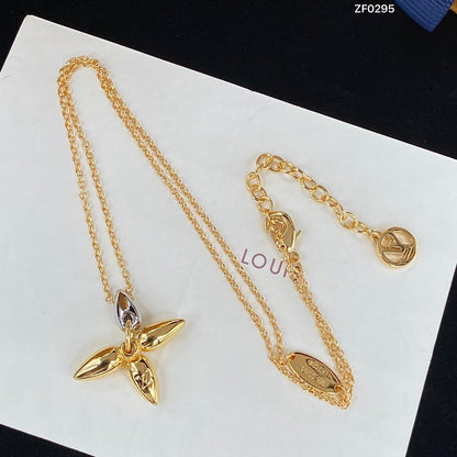 ¡®Aura Jewels¡¯LOUISETTE PEDANT GOLD NECKLACE