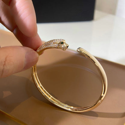 ¡®Aura Jewels¡¯PANTHERE GOLD DIAMOND OPEN BRACELET