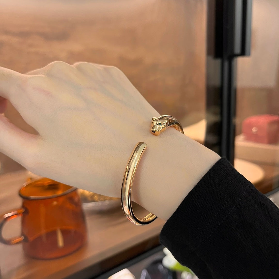 ¡®Aura Jewels¡¯PANTHERE GOLD OPEN BRACELET