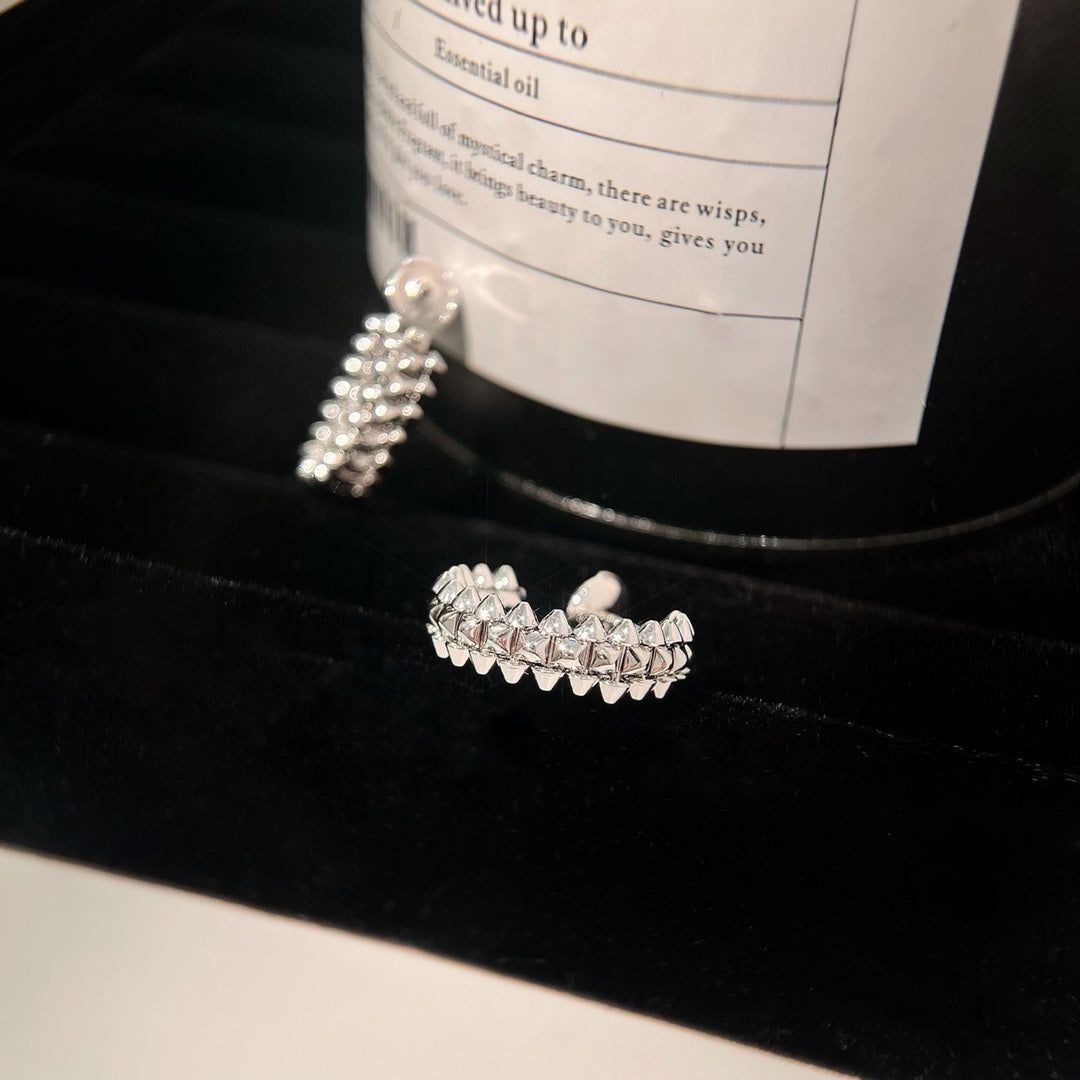 ¡®Aura Jewels¡¯CLASH EARRINGS