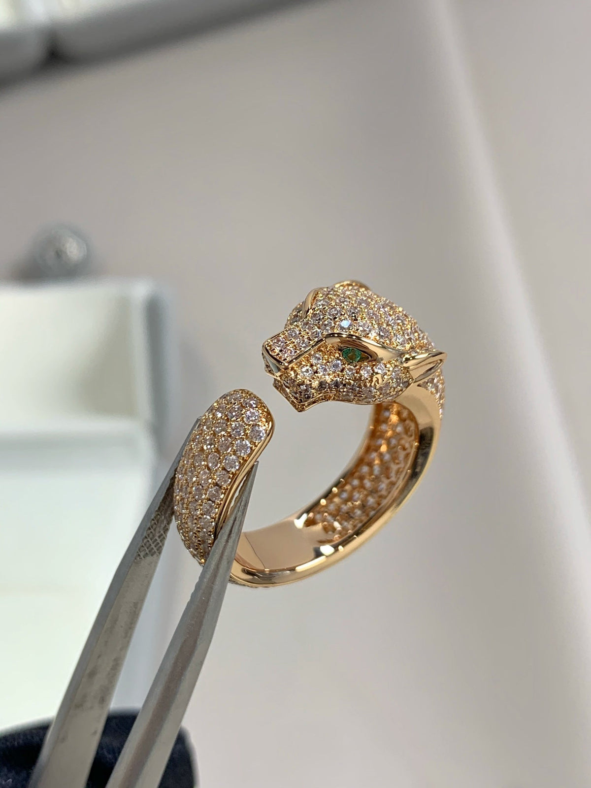 ¡®Aura Jewels¡¯PANTHERE PINK GOLD DIAMOND RING