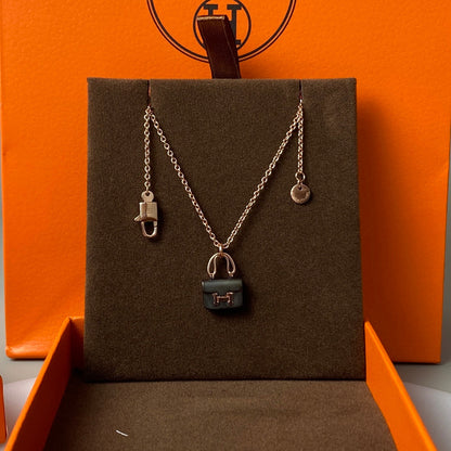 ¡®Aura Jewels¡¯CONSTANCE BLACK PEDANT PINK GOLD NECKLACE
