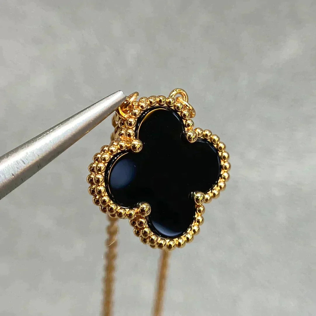 ¡®Aura Jewels¡¯CLOVER 15MM BLACK ONYX SINGLE FLOWER NECKLACE