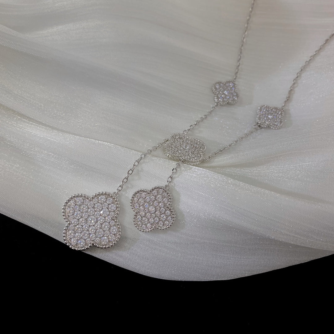 ¡®Aura Jewels¡¯CLOVER 5 MOTIFS SILVER DIAMONDS NECKLACE