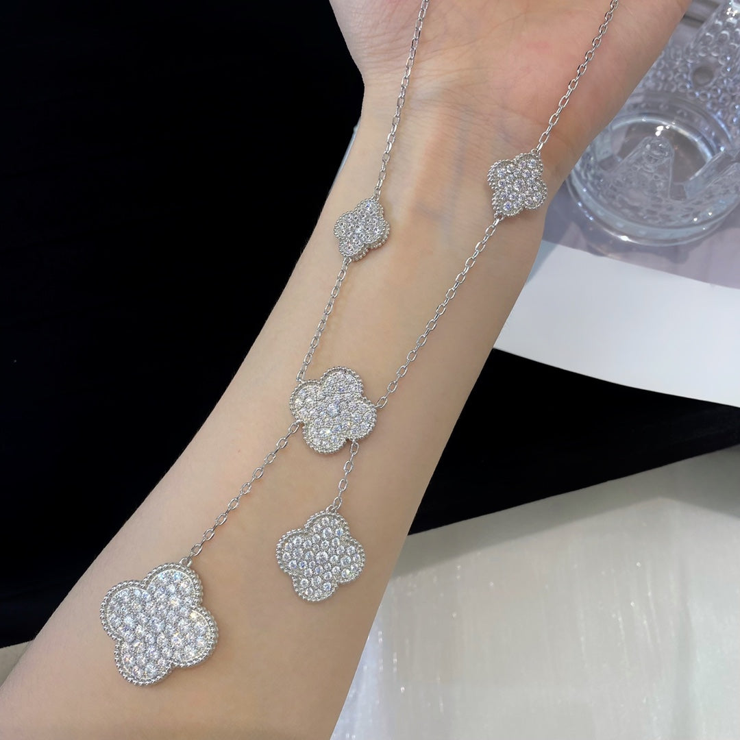 ¡®Aura Jewels¡¯CLOVER 5 MOTIFS SILVER DIAMONDS NECKLACE