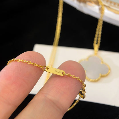 ¡®Aura Jewels¡¯CLOVER 25MM MOP LARGE PENDANT NECKLACE