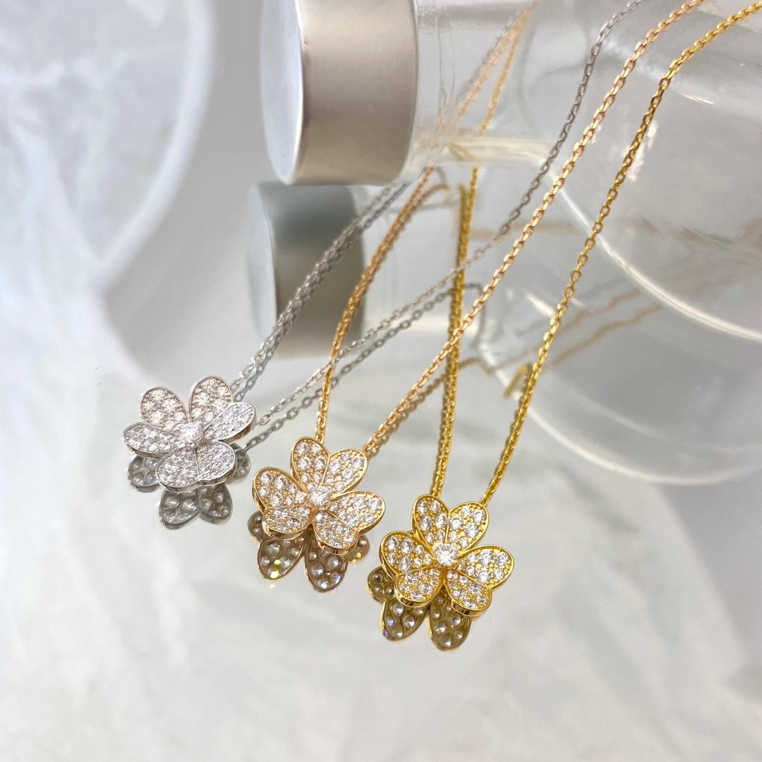 ¡®Aura Jewels¡¯FLOWER DIAMOND NECKLACE