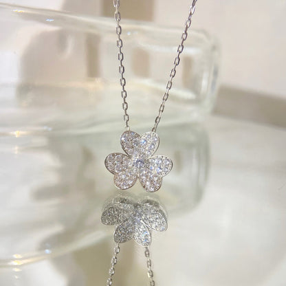 ¡®Aura Jewels¡¯FLOWER DIAMOND NECKLACE
