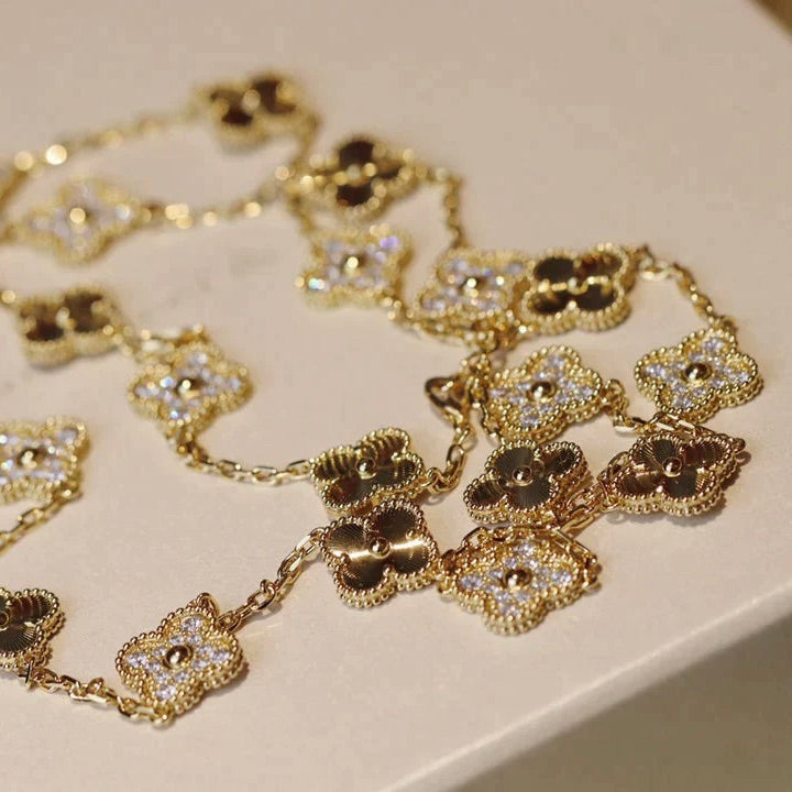 ¡®Aura Jewels¡¯CLOVER 20 MOTIFS LASER DIAMOND NECKLACE