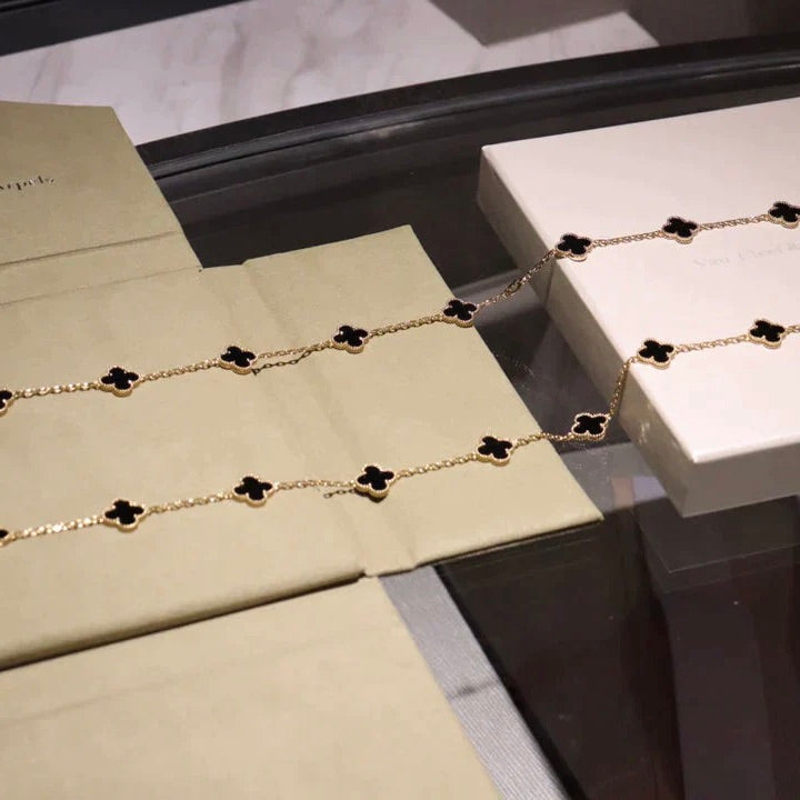 ¡®Aura Jewels¡¯CLOVER 20 MOTIFS ONYX NECKLACE