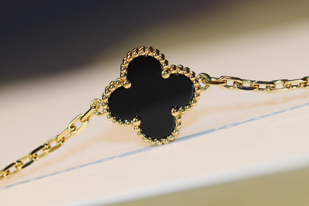 ¡®Aura Jewels¡¯CLOVER 20 MOTIFS ONYX ROSE GOLD
