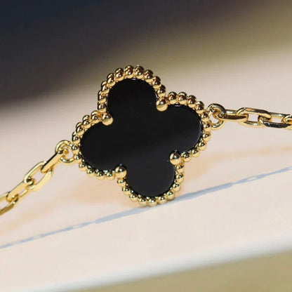 ¡®Aura Jewels¡¯CLOVER 20 MOTIFS ONYX NECKLACE