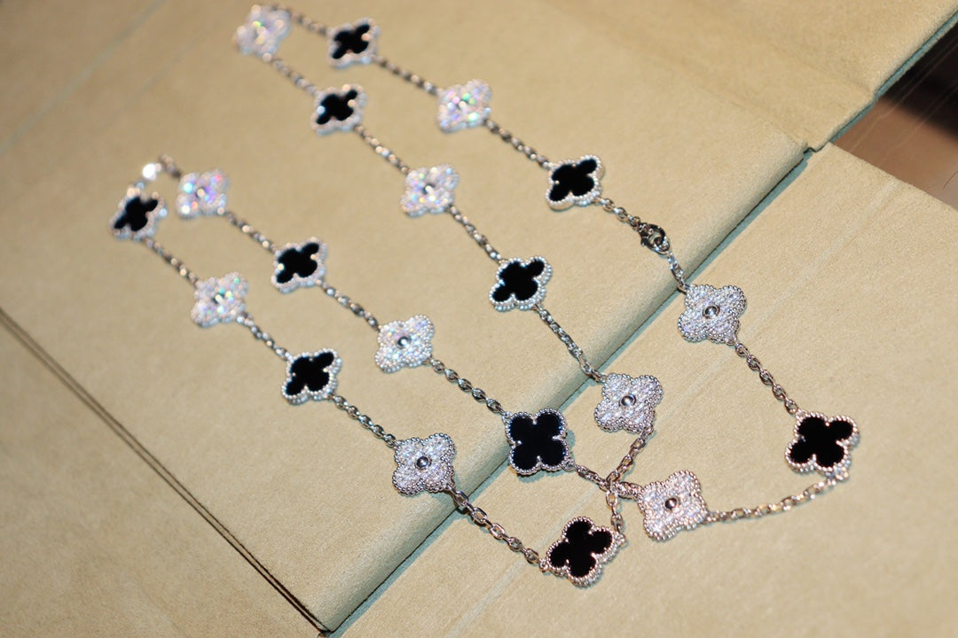 ¡®Aura Jewels¡¯CLOVER 20 MOTIFS ONYX DIAMOND SILVER