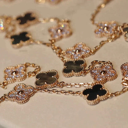 ¡®Aura Jewels¡¯CLOVER 20 MOTIFS DARK MOP DIAMOND  NECKLACE