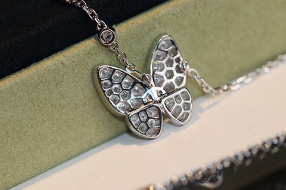 ¡®Aura Jewels¡¯BUTTERFLY DIAMOND NECKLACE