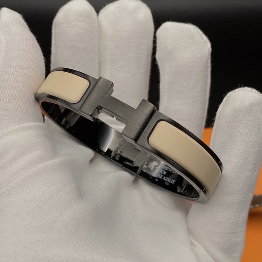 ¡®Aura Jewels¡¯H BRACELET 12MM BLACK BEIGE CERAMIC